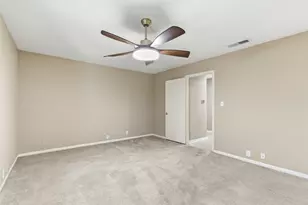 9818 Bent Branch Ln, Dallas, TX 75243 - Photo 18