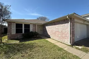 2841 Bluffs Ct, McKinney, TX 75071 - Photo 2