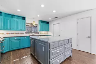 2201 Mistletoe Blvd, Fort Worth, TX 76110 - Photo 6