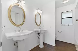 2201 Mistletoe Blvd, Fort Worth, TX 76110 - Photo 20