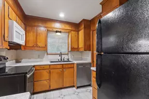 8756 Panther Dr, Woodway, TX 76712 - Photo 12