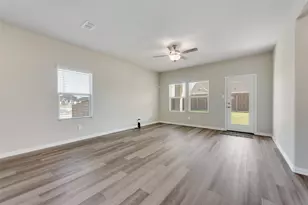 401 Cottage Wood Dr, Princeton, TX 75071 - Photo 4