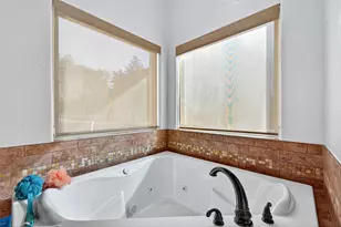 200 Cayuga Trail, Lake Kiowa, TX 76240 - Photo 24