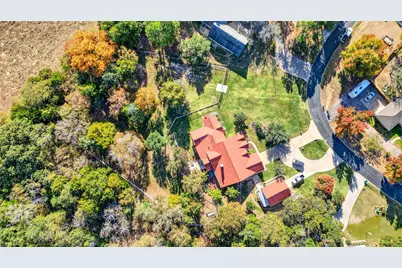 200 Cayuga Trail, Lake Kiowa, TX 76240 - Photo 6