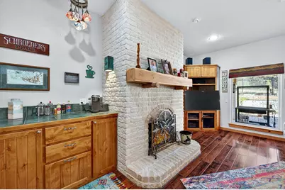 200 Cayuga Trail, Lake Kiowa, TX 76240 - Photo 16