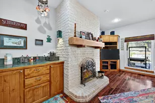 200 Cayuga Trail, Lake Kiowa, TX 76240 - Photo 16