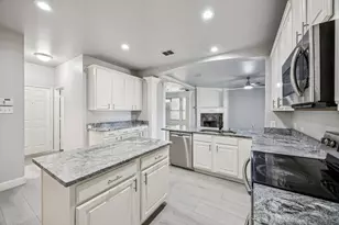 813 Lake Forest Trl, Little Elm, TX 75068 - Photo 8