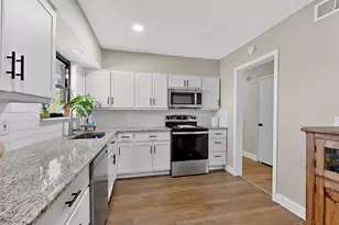 1725 Emerald St, Grand Prairie, TX 75051 - Photo 6