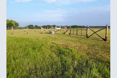 4113 W Line Road, Whitesboro, TX 76273 - Photo 12