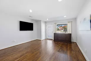 13906 Dennis Ln, Farmers Branch, TX 75234 - Photo 4