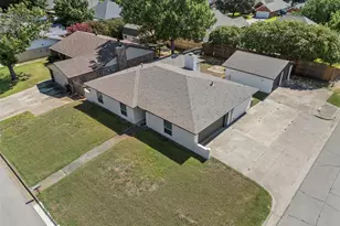 6250 Shirley Dr, North Richland Hills, TX 76180 - Photo 6