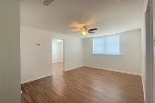 2309 Wesley St, Greenville, TX 75401 - Photo 10