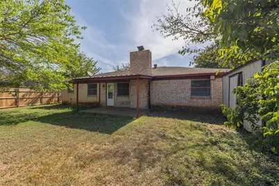 504 S Colonial Drive, Cleburne, TX 76033 - Photo 28