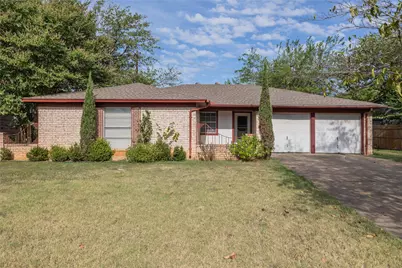 504 S Colonial Drive, Cleburne, TX 76033 - Photo 2