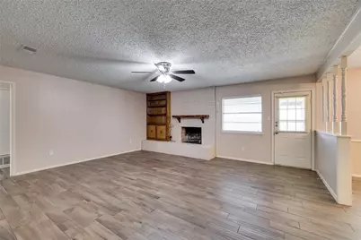 504 S Colonial Drive, Cleburne, TX 76033 - Photo 10