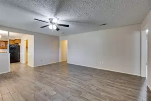 504 S Colonial Dr, Cleburne, TX 76033 - Photo 12