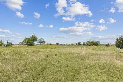 402 Sunflower Drive, Valley View, TX 76272 - Photo 6