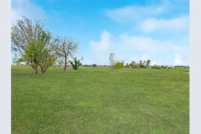 402 Sunflower Drive, Valley View, TX 76272 - Photo 14