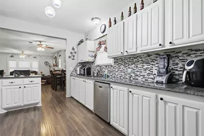 618 Granbury Street, Cleburne, TX 76033 - Photo 18