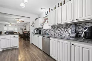 618 Granbury St, Cleburne, TX 76033 - Photo 18