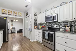 618 Granbury St, Cleburne, TX 76033 - Photo 16