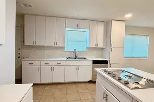 10242 Brockbank Dr, Dallas, TX 75229 - Photo 6