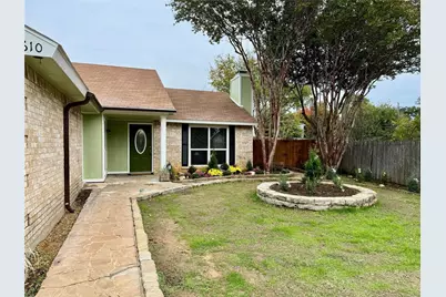 2610 Kayli Lane, Euless, TX 76039 - Photo 2