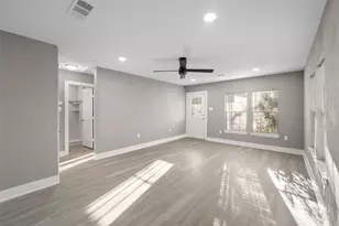 702 E 1st Ave, Corsicana, TX 75110 - Photo 8