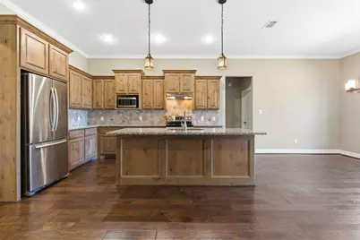 1617 Hawthorne Street, Cleburne, TX 76033 - Photo 18