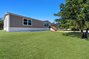 1517 County Road 2162, Barry, TX 75102 - Photo 2