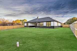 4605 Dripping Springs Rd, Sherman, TX 75090 - Photo 38