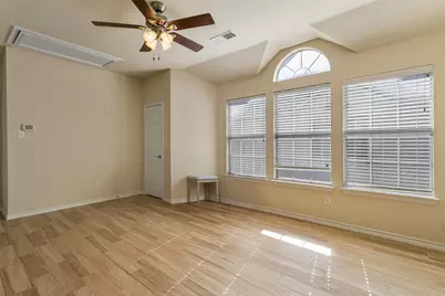 11409 Pheasant Creek Drive, Fort Worth, TX 76244 - Photo 10