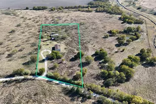 7041 NW County Road 2070, Barry, TX 75102 - Photo 2