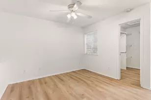 5757 E University Blvd, Dallas, TX 75206 - Photo 18