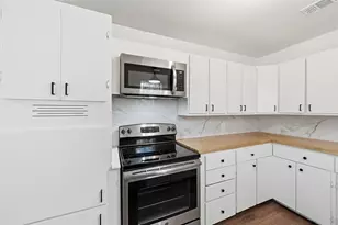 704 Graham St, Cleburne, TX 76033 - Photo 6