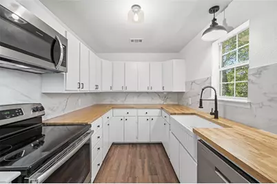 704 Graham Street, Cleburne, TX 76033 - Photo 4