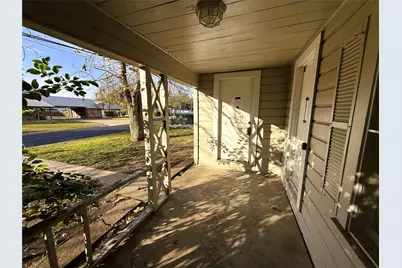 402 W 4th Street #1, Kaufman, TX 75142 - Photo 2