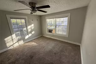 402 W 4th St, Kaufman, TX 75142 - Photo 4