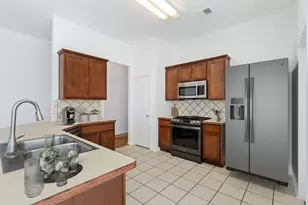 2328 Aurora Dr, Little Elm, TX 75068 - Photo 10