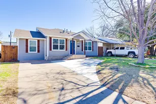 2725 Livingston Ave, Fort Worth, TX 76110 - Photo 2