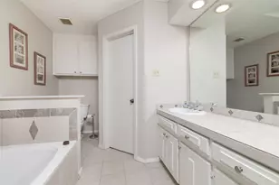 4909 Queen Ct, Fort Worth, TX 76103 - Photo 26