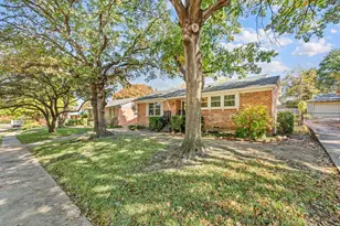 11706 Cimarec St, Dallas, TX 75218 - Photo 8