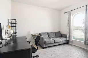 2673 River Bank Dr, Burleson, TX 76028 - Photo 12