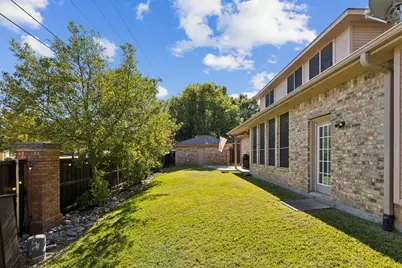 1060 Rosewood Drive, Grapevine, TX 76051 - Photo 34