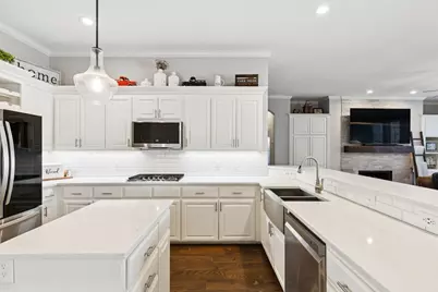 1060 Rosewood Drive, Grapevine, TX 76051 - Photo 12