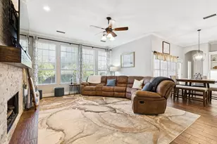 1060 Rosewood Dr, Grapevine, TX 76051 - Photo 8