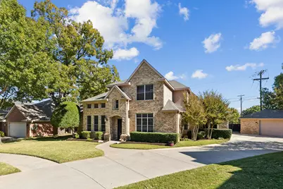 1060 Rosewood Drive, Grapevine, TX 76051 - Photo 2