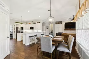 1060 Rosewood Dr, Grapevine, TX 76051 - Photo 16