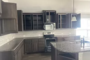 1819 Isabella Ct, Glenn Heights, TX 75154 - Photo 4