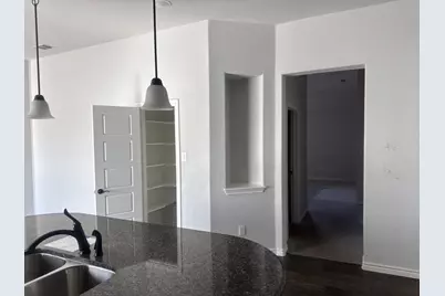 1819 Isabella Court, Glenn Heights, TX 75154 - Photo 8